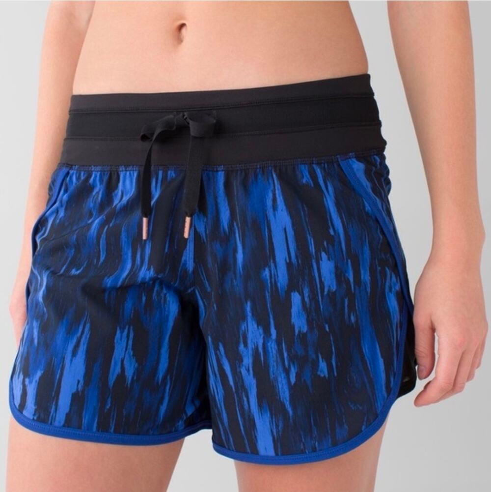 Lululemon Kanto Catch Me Shorts. Size 10